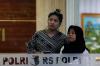 Tangis Keluarga Korban Kebakaran Pabrik Bekasi Pecah di RS Polri - Bagian 4