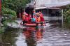 Potret Banjir Makassar Rendam 3 Kecamatan - Bagian 2