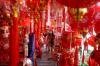 Kawasan Glodok Dipenuhi Ragam Pernak-pernik Imlek - Bagian 1