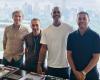 Alex Pastoor dan Denny Landzaat Tiba di Indonesia, Patrick Kluivert Kapan Menyusul?