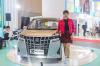Potret Usher Cantik Jadi Magnet Pengunjung IIMS 2025 - Bagian 5