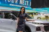 Potret Usher Cantik Jadi Magnet Pengunjung IIMS 2025 - Bagian 2