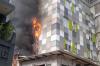 Penampakan Kebakaran Hotel di Glodok Jakbar, Asap Hitam Membubung Tinggi - Bagian 1