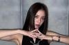 Cara Bikin Makeup Look Bold dan Elegant ala Jisoo BLACKPINK di Video Musik Earthquake   