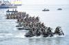 Prajurit Korps Marinir Lomba Renang 10 Km Melintasi Derasnya Arus Selat Madura - Bagian 4