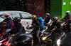 Puncak Arus Mudik dengan Motor Hari Ini, Jalan Raya Kalimalang Macet Panjang - Bagian 5