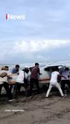 Kronologi Pesawat Mendarat Darurat di Pantai Pangandaran