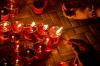 Potret Umat Buddha Nyalakan Pelita Waisak 2025 - Bagian 4