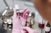 Oxford Ngebut Bikin Vaksin Ebola Varian Langka, Ready Tahun Ini?