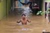 Manfaat Segera Mandi setelah Terkena Banjir dan Hujan-hujanan