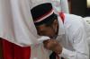 Pendiri Jamaah Islamiyah Abu Rusydan Ikrar Setia ke NKRI, Cium Bendera Merah Putih