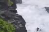 3 Wisatawan Terseret Ombak Pantai Puncak Guha Garut, 1 Selamat 2 Orang Hilang!