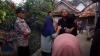 Anak Korban Kebakaran Sumur Minyak di Blora Histeris saat Jenazah Ibunya Akan Dimakamkan