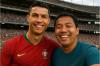    Prompt Gemini AI Foto Bareng Pemain Sepak Bola: Cara Kreatif Membuat Momen Selebrasi Gol Bersama Idola!