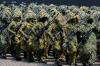 Sniper TNI Ikut Defile dengan Jubah Kamuflase - Bagian 1