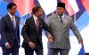 Momen Prabowo Sigap Pegangi Sultan Brunei saat Turun Tangga di KTT ASEAN 
