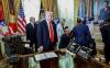 Duh, Pejabat Perusahaan Farmasi Pingsan di Dekat Trump saat Pengumuman Harga Obat Diet