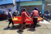 Ditpolairud Polda Metro Kerahkan Perahu Kecil Bantu Evakuasi Anak Sekolah terdampak Banjir Rob 