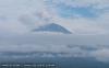 Gunung Semeru Meletus Semburkan Kolom Abu Setinggi 900 Meter dari Puncak