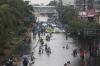 Banjir Rendam Jalan Mangga Dua Jakarta, Aktivitas Warga Sempat Lumpuh - Bagian 1