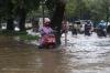Jakarta Diguyur Hujan Pagi Ini, 61 RT dan 6 Ruas Jalan Terendam Banjir