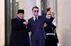 Momen Macron Gunakan Bahasa Indonesia saat Sambut Prabowo di Prancis
