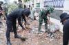 TNI-Polri dan Warga Jakarta Kompak Bersih-Bersih Waduk Cincin Papanggo, Kapolda dan Pangdam Turun Langsung