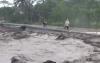 Banjir Lahar Semeru Terjang Lumajang, Operator Alat Berat Nyaris Hanyut