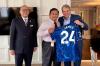 Momen Prabowo Bertemu Pemilik Chelsea di AS, Dapat Jersey Reece James