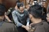 Nadiem Kembali Bersidang usai Dirawat di RS, Alat Infus Masih Nempel di Tangan