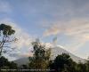 Gunung Ile Lewotolok Erupsi, Kolom Abu Tebal Membubung 500 Meter dari Puncak