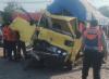 Kecelakaan Beruntun 3 Kendaraan di Surabaya, Sopir Terjepit Kabin