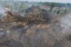 Kebakaran TPA Jatiwaringin Masuk Hari ke-10, Helikopter Water Bombing Masih Beroperasi - Bagian 6