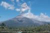 Gunung Lewotobi Laki-laki Meletus, Muntahkan Kolom Abu Setinggi 1 Km
