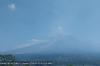 Gunung Semeru Erupsi, Kolom Abu Tebal Membubung Setinggi 800 Meter ke Langit