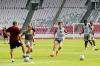 Aston Villa Jajal Rumput GBK Jelang Hadapi Indonesia All Star - Bagian 2