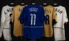 5 Jersey Ikonik Class of ’92 MU Dilelang: Ada Giggs, Scholes hingga Beckham