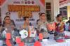 7 Pelaku Kerusuhan Suporter Pasuruan Ditangkap, Rampas Motor Warga hingga Bakar Mobil Polisi