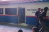 2 Pos Polisi di Surabaya Dibom Molotov OTK, Pelaku Naik Motor Berpakaian Hitam