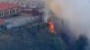 Tebing Seruni Bromo Kembali Terbakar, Petugas Adang Api agar Tak Merambat ke Jembatan Kaca