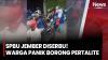 Warga Terjebak Kemacetan Akibat Isu Kelangkaan Pertalite di Jember