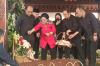 Megawati Antar Guruh Sukarnoputra ke Peristirahatan Terakhir, Tabur Bunga di Atas Makam
