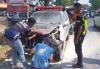 Ambulans Bawa Jenazah Korban KM Virgo 8 Tabrakan Beruntun di Jombang