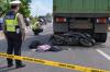Kecelakaan Maut di Karawang, 3 Siswi SMP Boncengan Motor Tewas Tabrak Truk Mogok