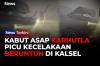 Kabut Asap Karhutla Picu Kecelakaan Beruntun di Kalsel, Mobil Ringsek Parah