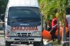 Densus 88 dan Terduga Teroris Baku Tembak saat Gerebek Rumah di Sidoarjo - Bagian 1