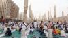 Ribuan Umat Muslim Buka Puasa Bersama di Masjid Nabawi, Begini Suasananya - Bagian 2