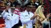 Sambutan Meriah, Khofifah-Emil Diarak Menuju Gedung Negara Grahadi - Bagian 4