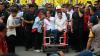 Kampanye Akbar di Mamuju, Jokowi dan Iriana Naik Becak - Bagian 3
