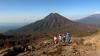 Jalur Pendakian Gunung Ijen Dibuka, Wisatawan Kembali Berdatangan - Bagian 1